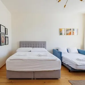 Near Hauptbahnhof - Kingsize Bed Viena